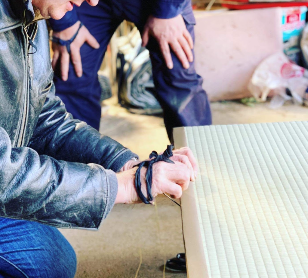 畳で日本の住まい体験と名跡吉見百穴めぐり