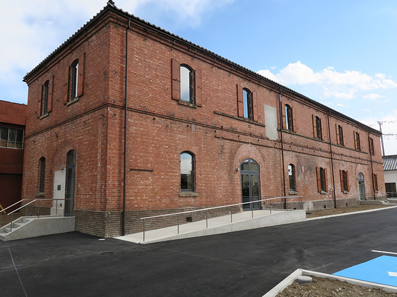 Former Honjō Commercial Bank Brick Warehouse