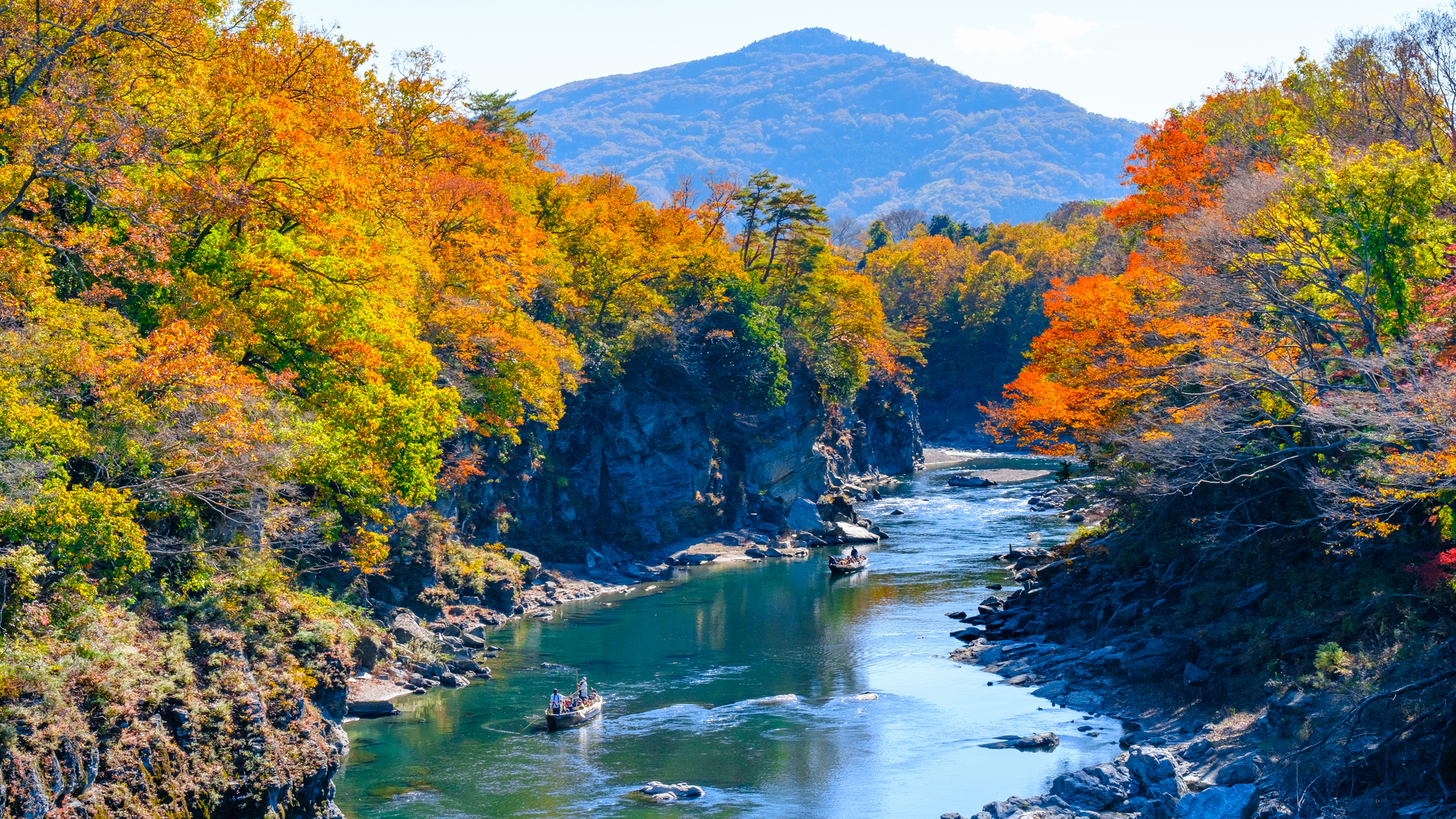 Discover Spectacular Fall Colors on This Nagatoro Day Trip!